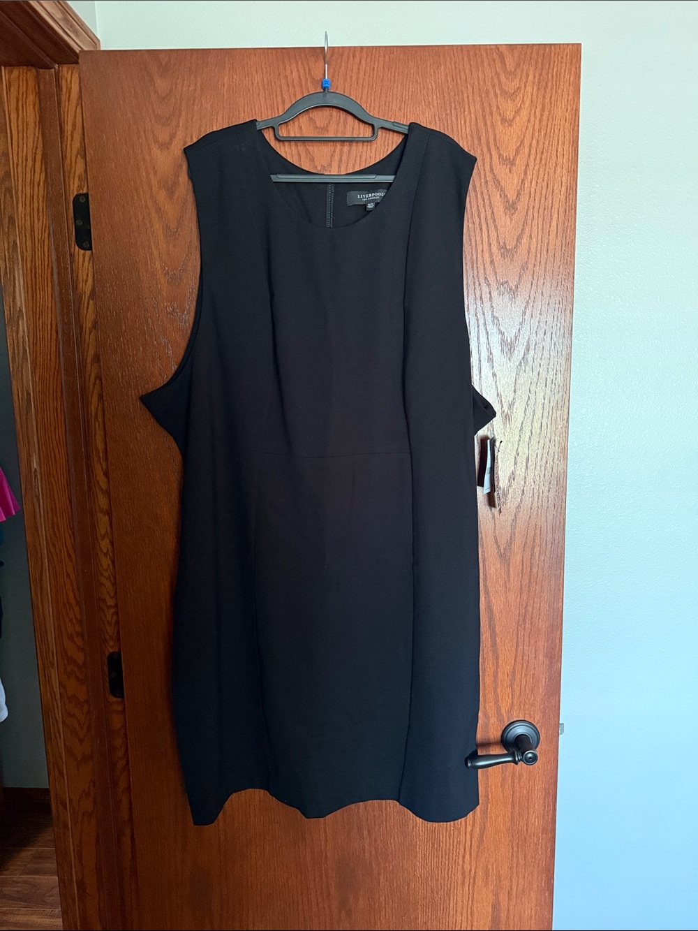 Liverpool Los Angeles Black Sleeveless Midi Shift Dress